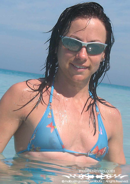 Caroline in a Malibu Strings bikini on the beach of Varadero, Cuba.
