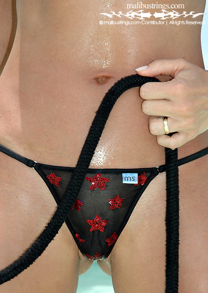Elisa in a Malibu Strings bikini in Bahamas.